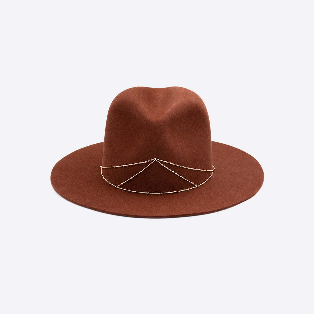 CHAIN EMBELLISHED COGNAC FEDORA HAT